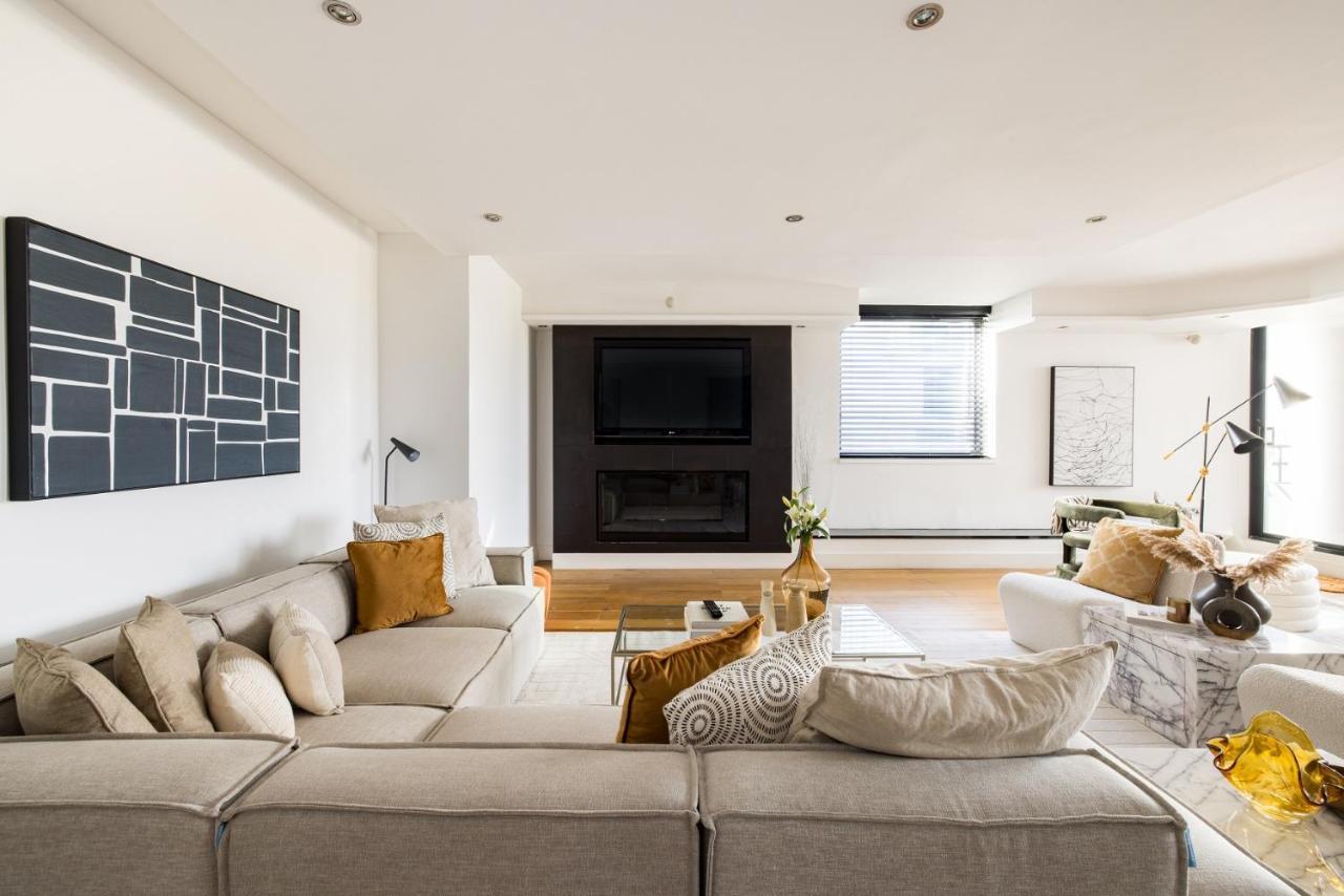 The River Thames View - Stunning 2bdr Flat With Study + Balcony Appartamento