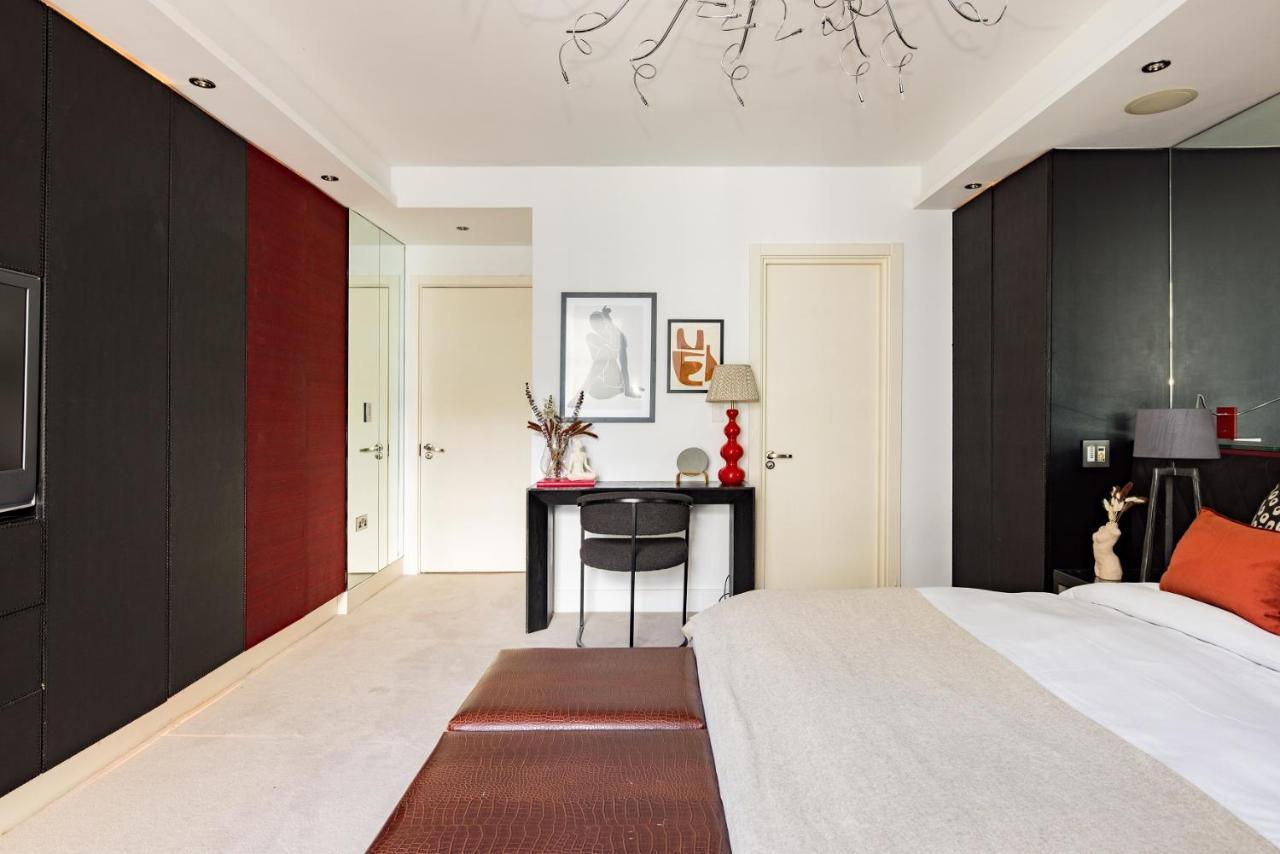 The River Thames View - Stunning 2bdr Flat With Study + Balcony Appartamento