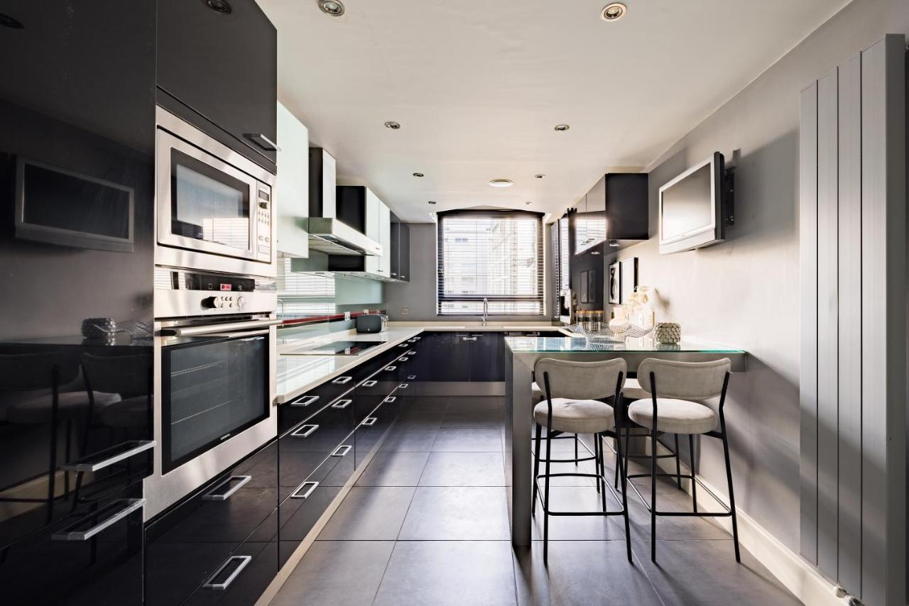 The River Thames View - Stunning 2bdr Flat With Study + Balcony Appartamento Londra