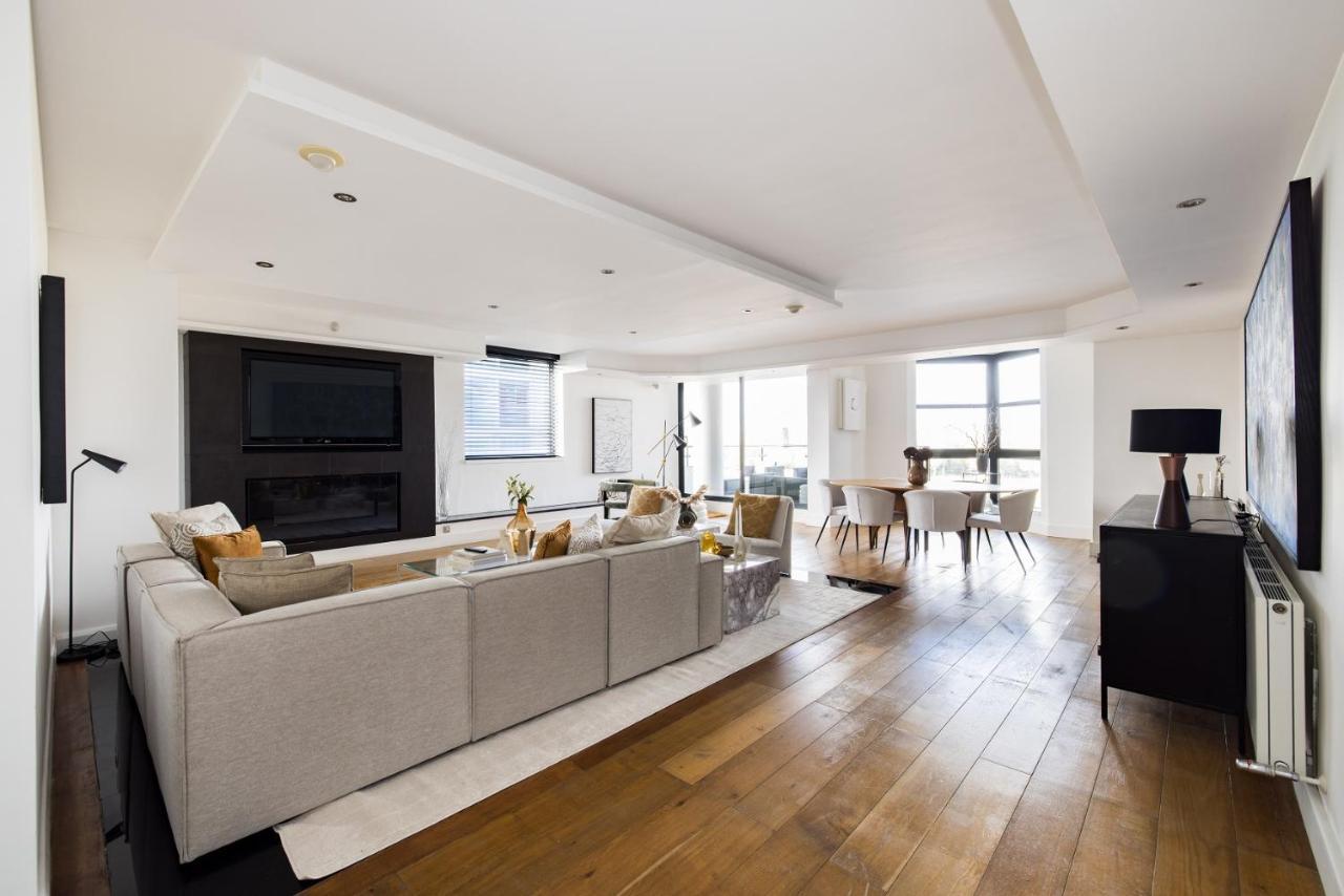 The River Thames View - Stunning 2bdr Flat With Study + Balcony Appartamento